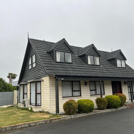 آشبورتون Academy Lodge Motel المظهر الخارجي الصورة