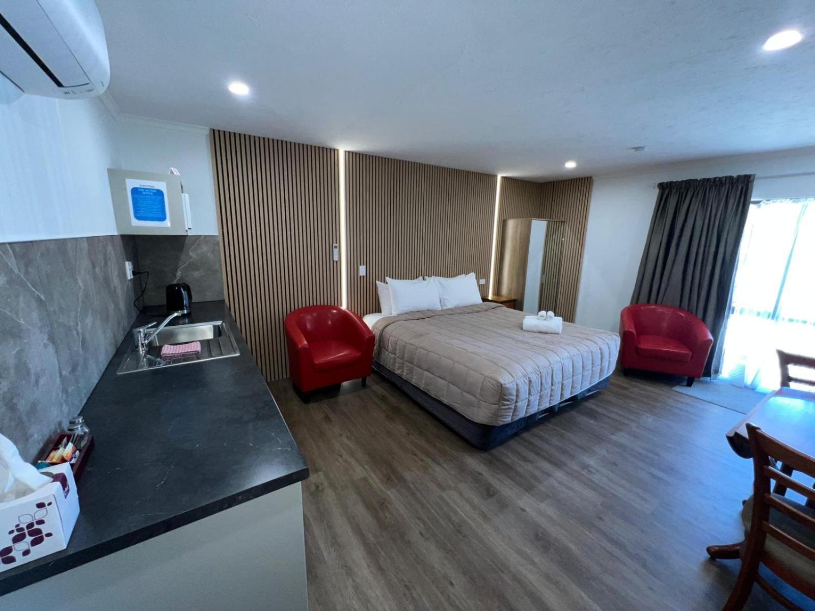 آشبورتون Academy Lodge Motel المظهر الخارجي الصورة