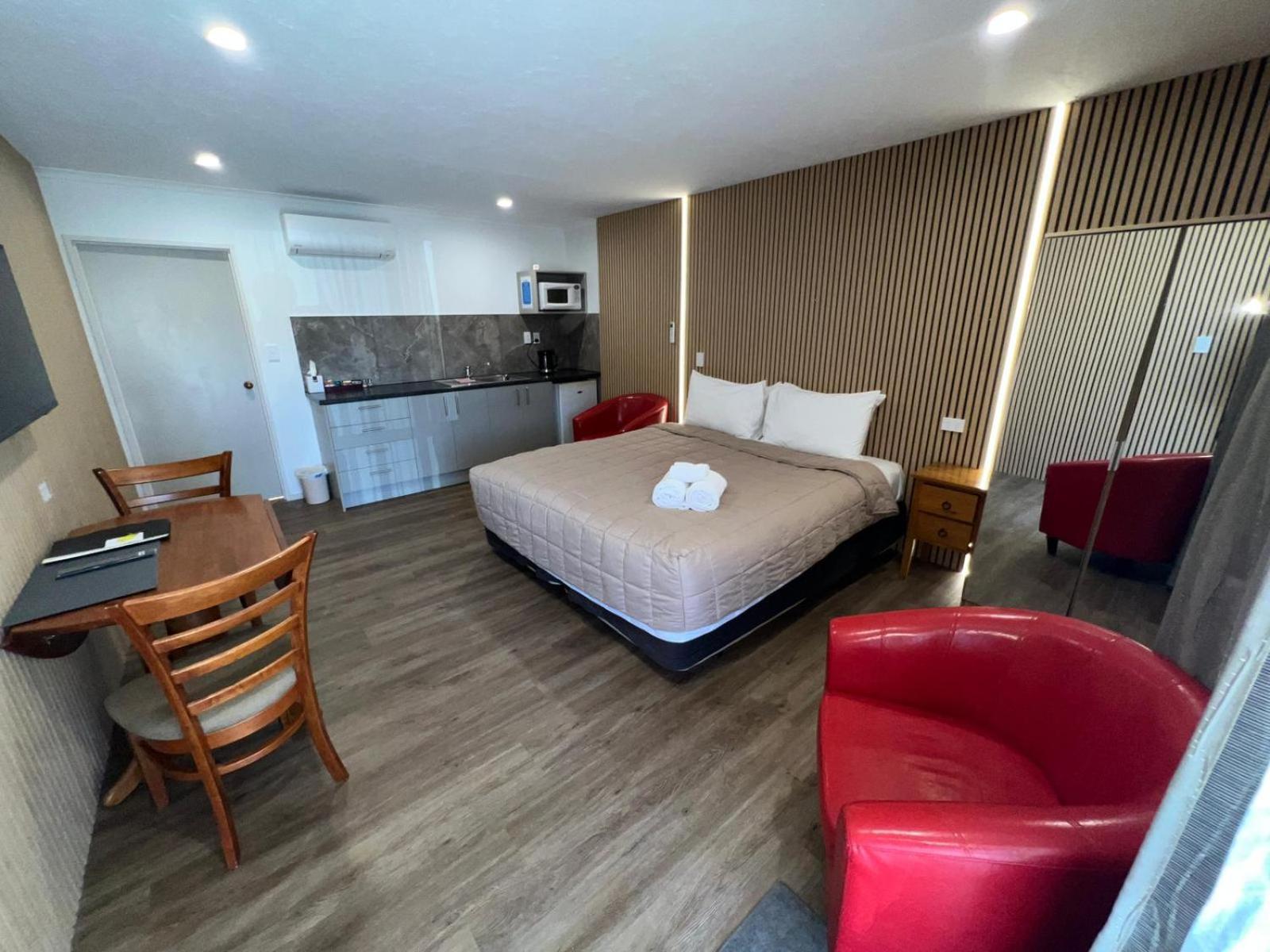 آشبورتون Academy Lodge Motel المظهر الخارجي الصورة