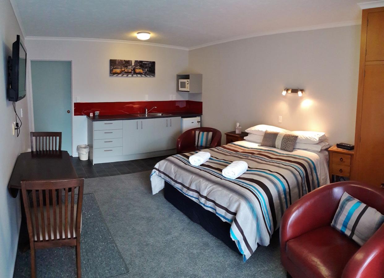 آشبورتون Academy Lodge Motel المظهر الخارجي الصورة